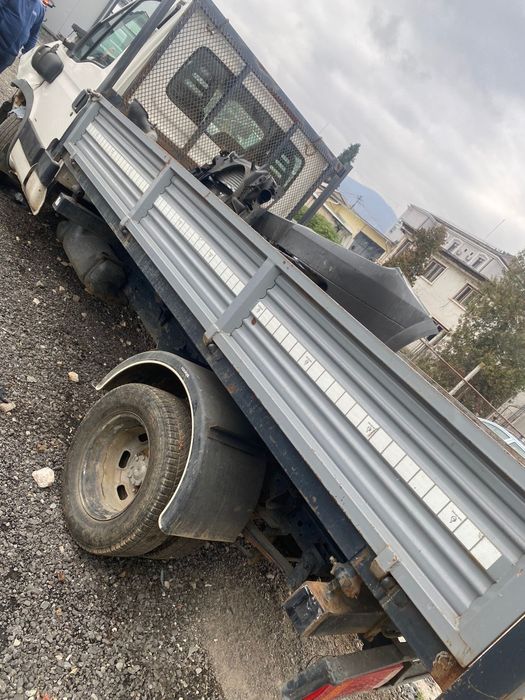 Vând camioneta iveco