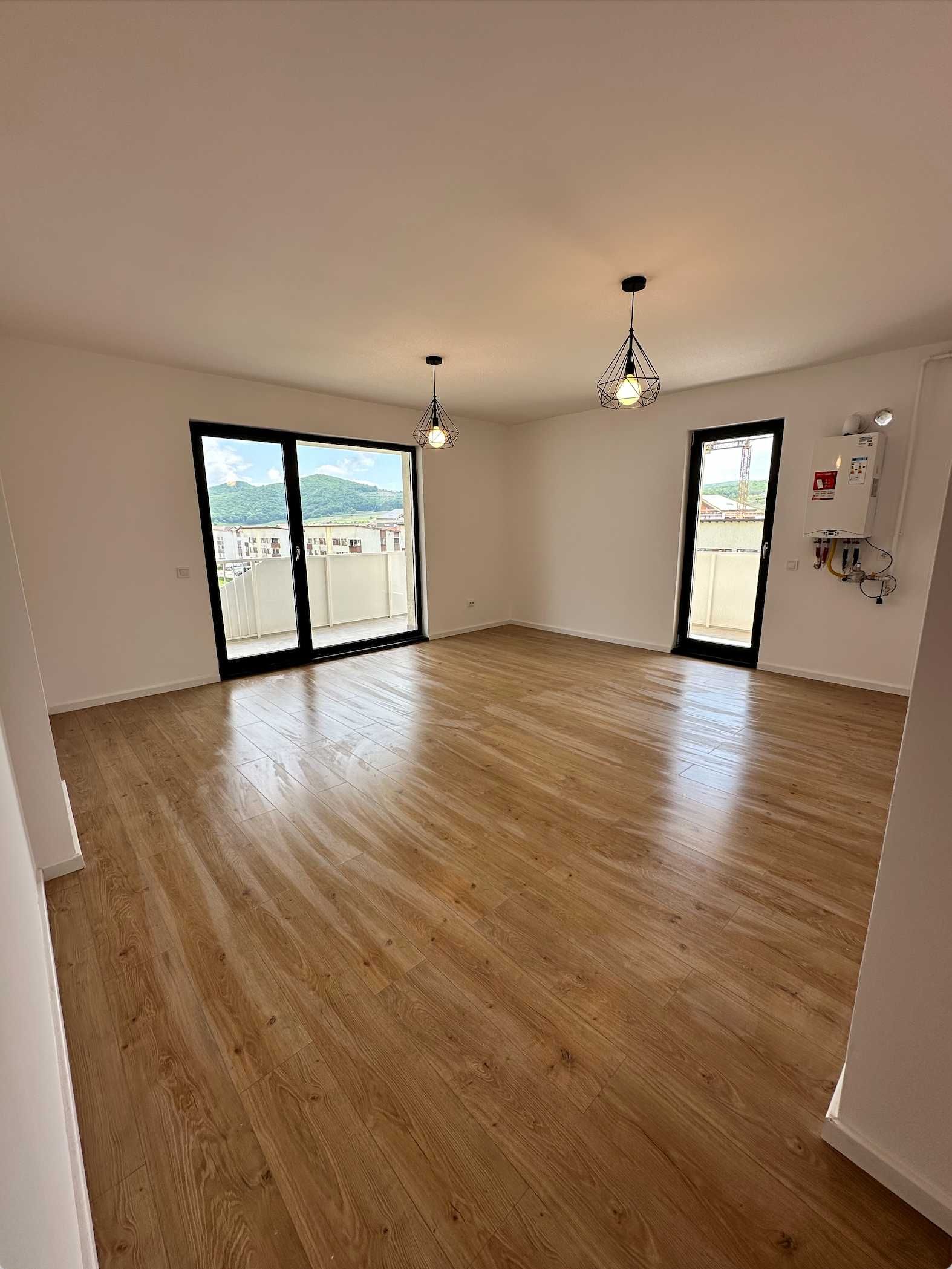 NOU FINISAT CF! Apartament 3 camere 60mp +TERASA 30mp,Parcare, Eroilor