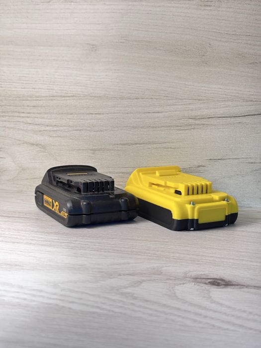 Carcase baterii DeWalt