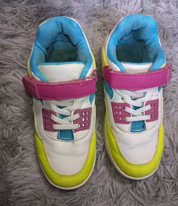 Pantofi sport Sinsay mărime 34