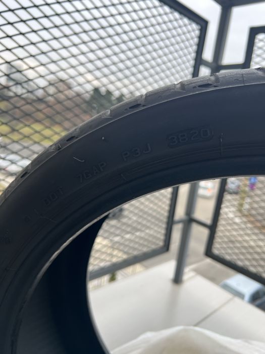 BRIDGESTONE Potenza S001 255/35/R19 DOT 2020