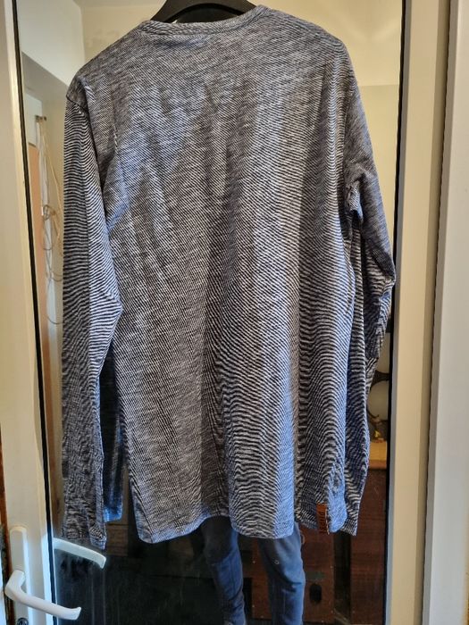 Bluza barbati "!Solid". Marimea M. Noua.