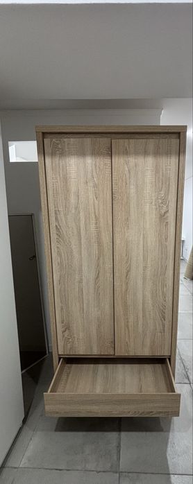 Продаю шкаф б/у бельевой