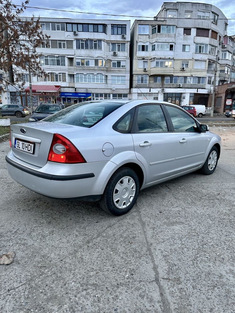 Ford Focus 1.6 benzina unic proprietar