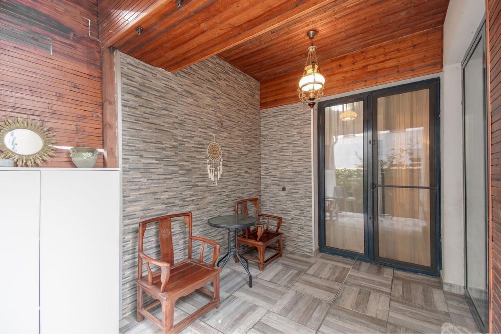 Apartament cu gradina si piscina interioara, Pipera Erou Iancu Nicolae