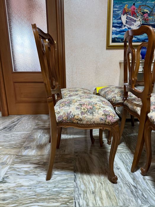 Старинни барокови столове с жакардова дамаска!