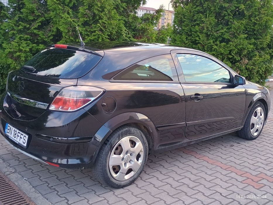 Opel Astra GTC 1.9 cdti