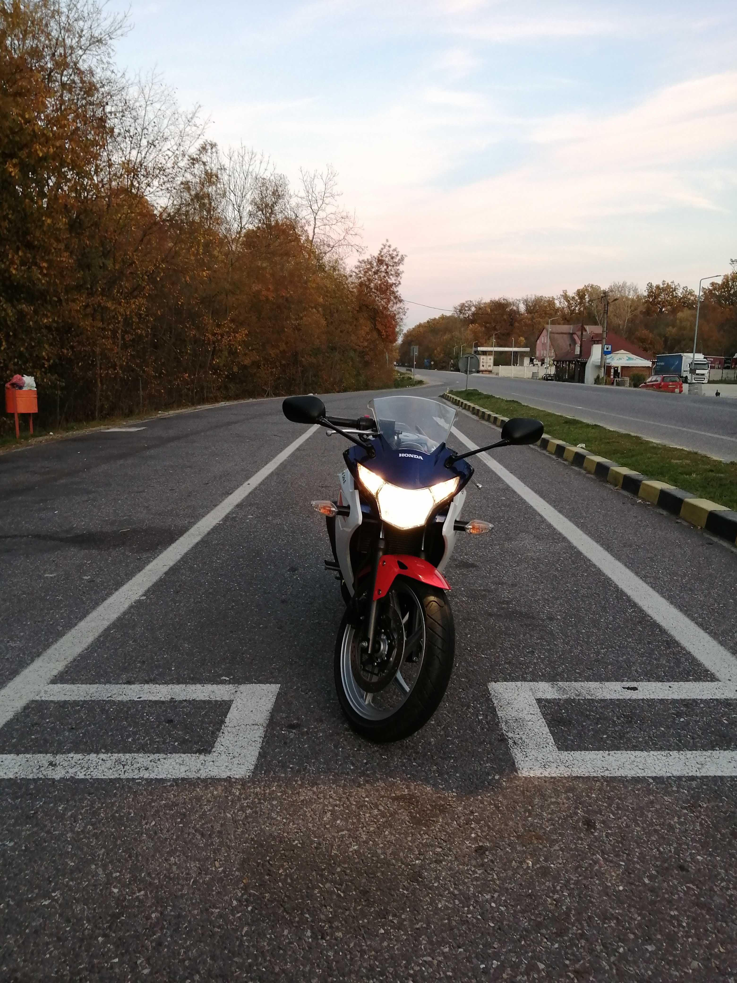 Honda CBR250R - 6820 Km - A2 - Toba Leo Vince- Crash pads- Kit revizie