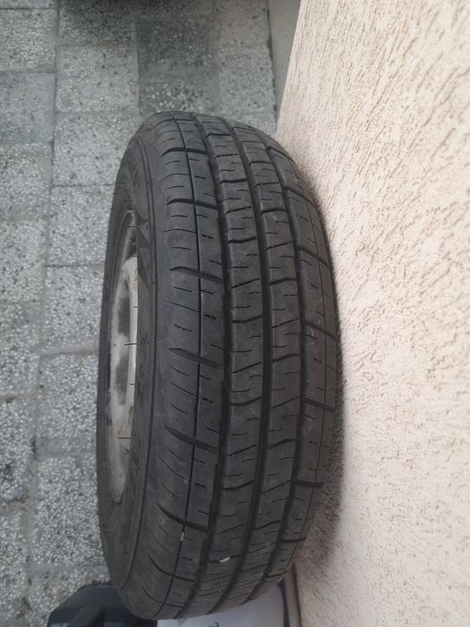 Бусови  стоманени джанти с лятни гуми 185 R 14C