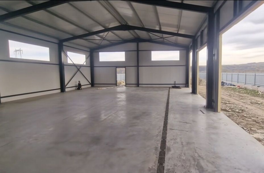 Vand structura metalica din stoc 10x15x4m