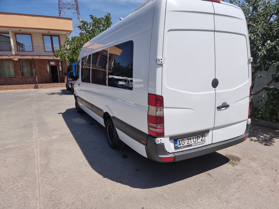 Vând microbuze  mercedes sprinter, clasificat categ.1 (cu perne aer)