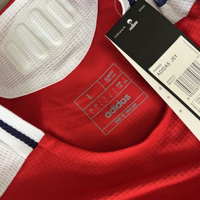 Нов Екип Arsenal 25/26