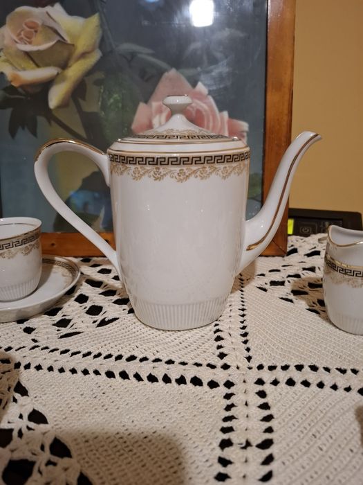 Сервиз за кафе порцеланов