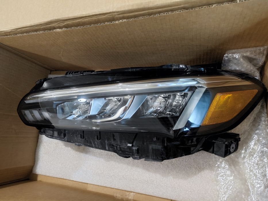 Ляв OEM фар - 33133150-T20-A52 за Хонда Honda Civic 11 gen.