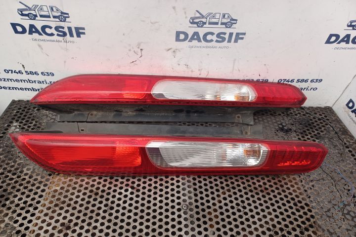 Lampa stop stanga pe capota portbagaj Ford Focus 2  [din 2004 pana  2008] seria Sedan 4-usi 1.6 TDC