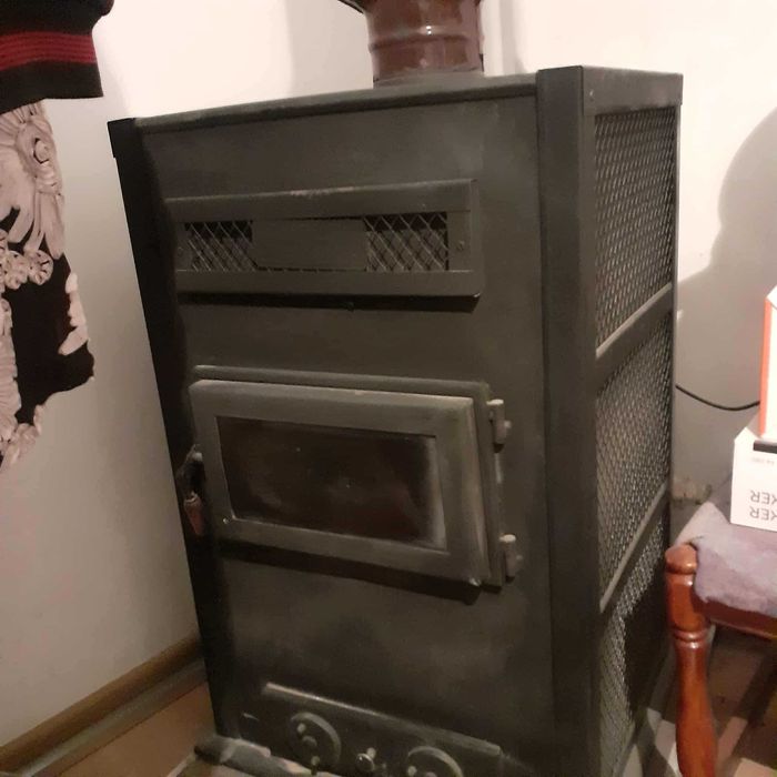 Продавам парна инсталация за отопление на дърва и въглища