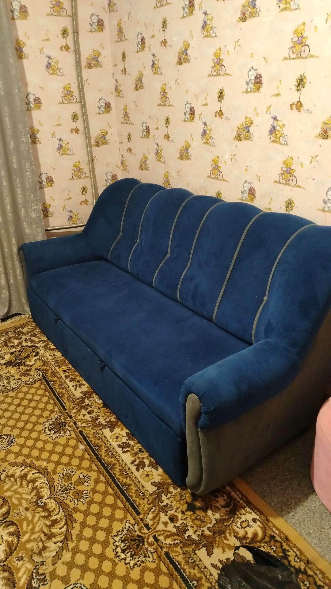 Продам диван срочно