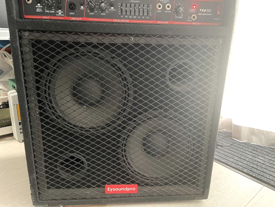 Усилвател за бас китара,комбо,кубе