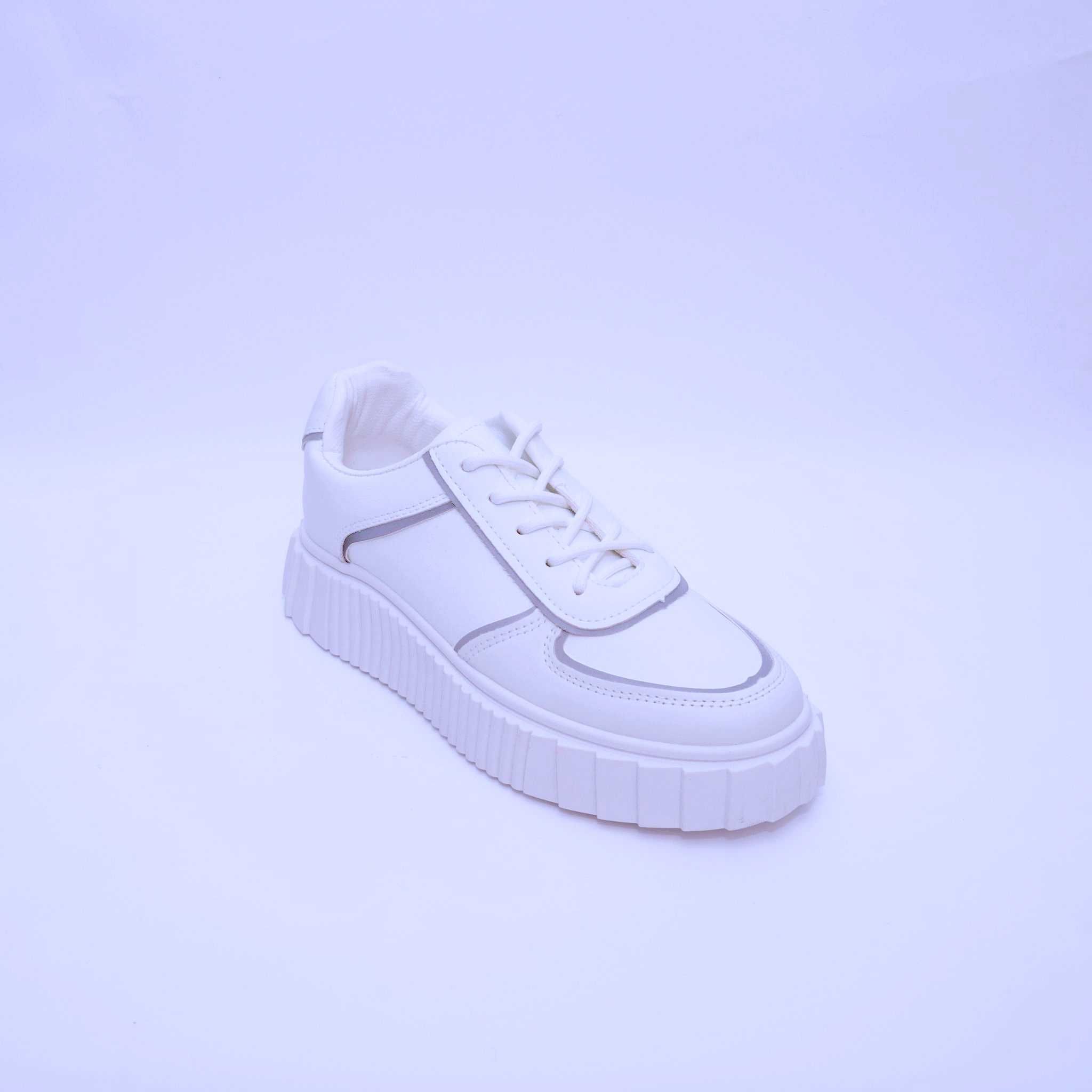 Pret-a-Pied, White Sneakers Elevato