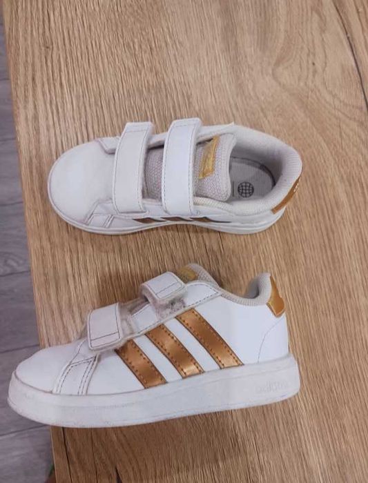 Оригинални детски маратонки на Adidas