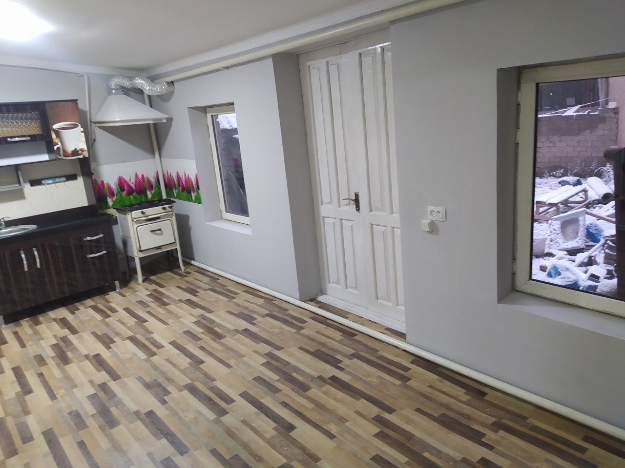 Uy sotiladii . 1 sotih kvadrat 50 boyi 3 metr