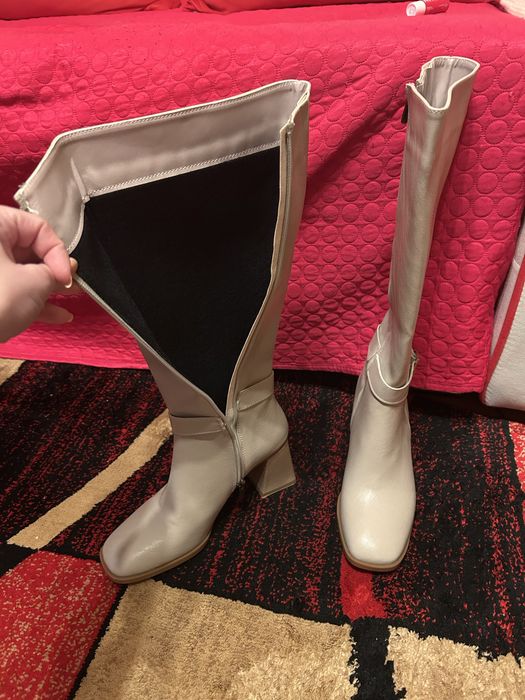 Cizme de damă, culoare bej