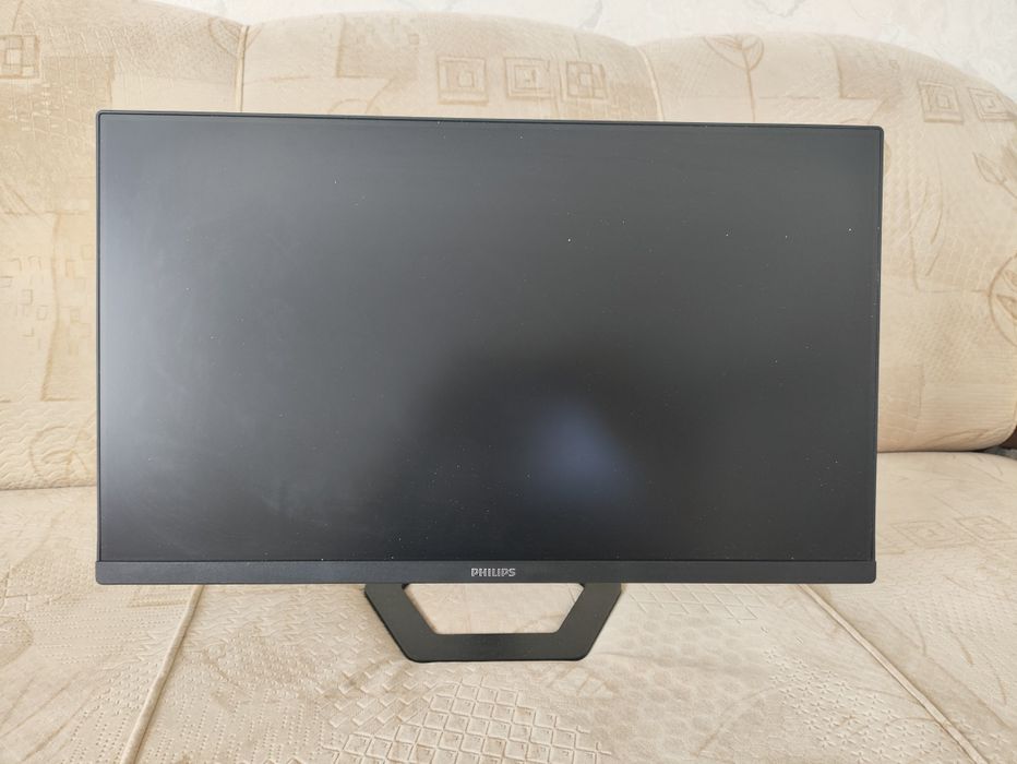 Монитор Philips 24' ips