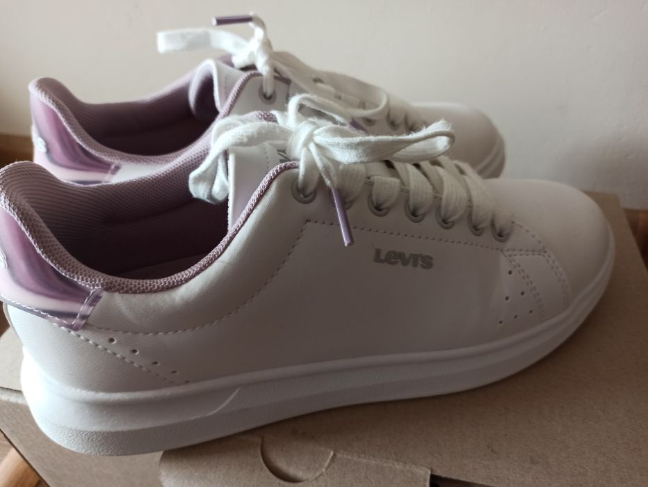 Дамски маратонки Levis