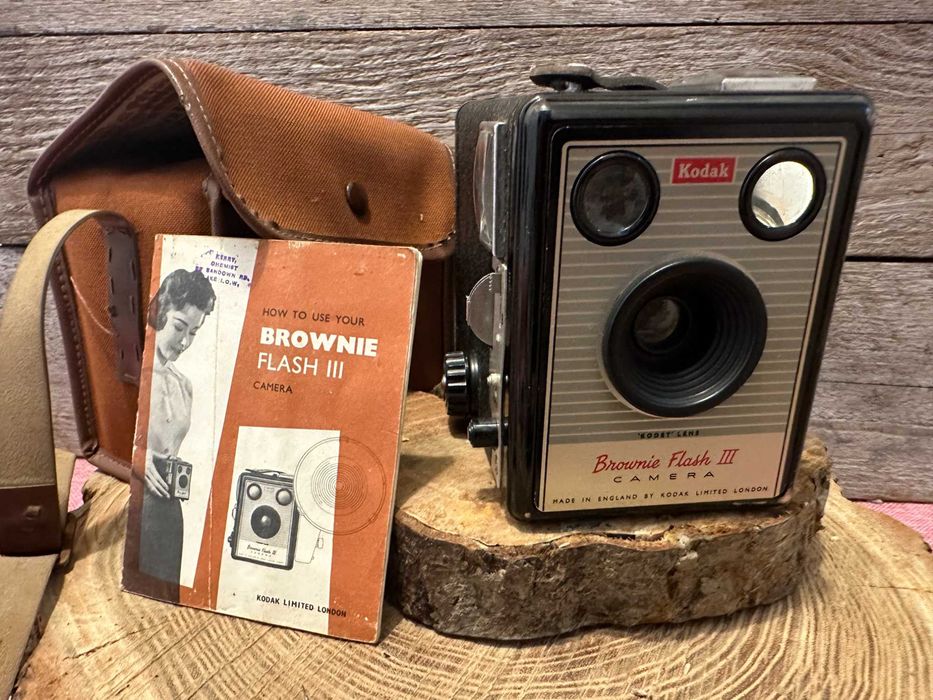 Колекционерска камера KODAK Brownie Flash III