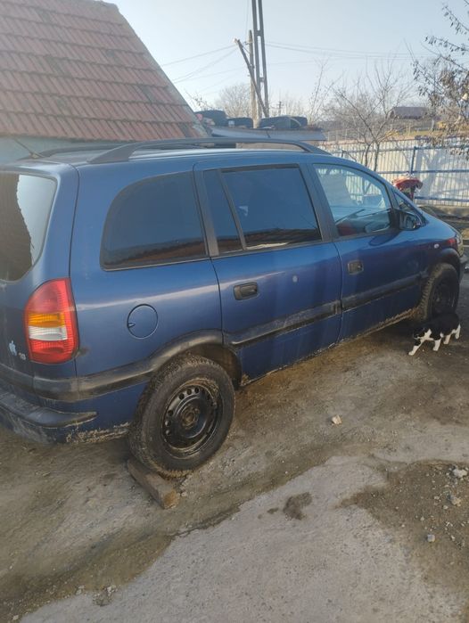 Vând Opel Zafira 1.8 Benzină.