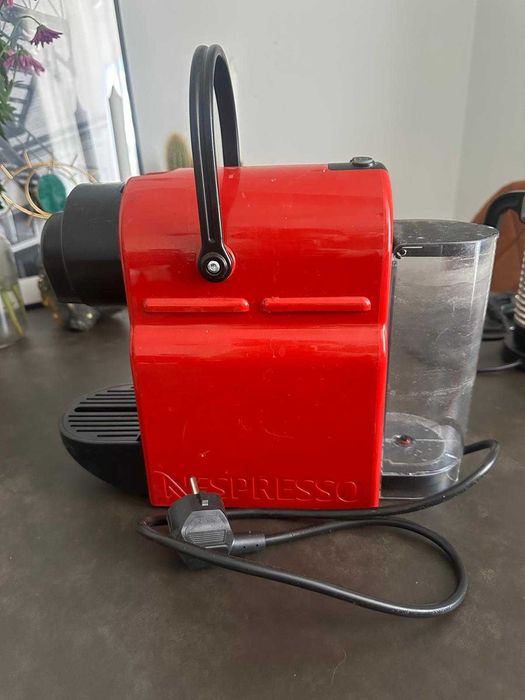 Nespresso Espressor Inissia Roșu