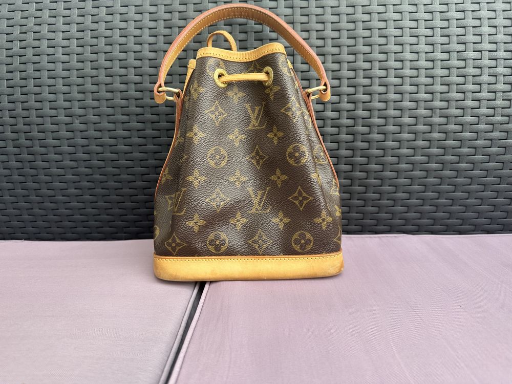 Louis Vuitton mini Noe monogram оригинална чанта