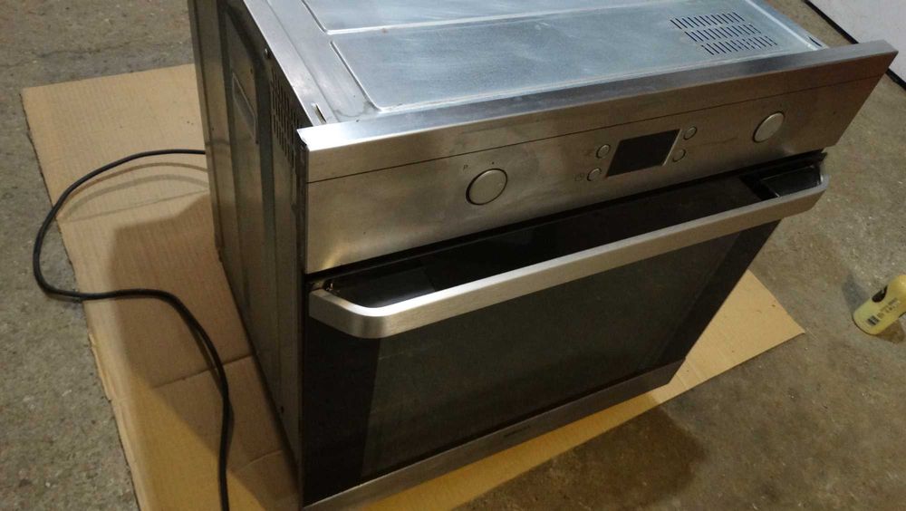 Фурна за вграждане BEKO