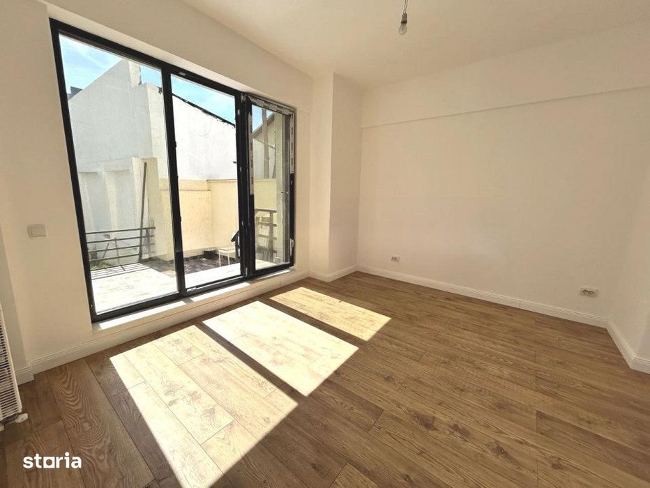 Apartament 4 camere, 145 mp utili + 40 mp curte, 2 min Metrou Crangasi