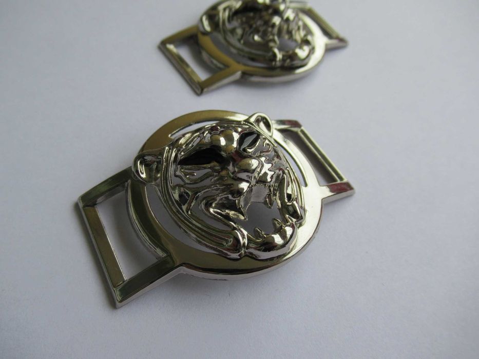 pereche catarame incaltaminte cap de tigru