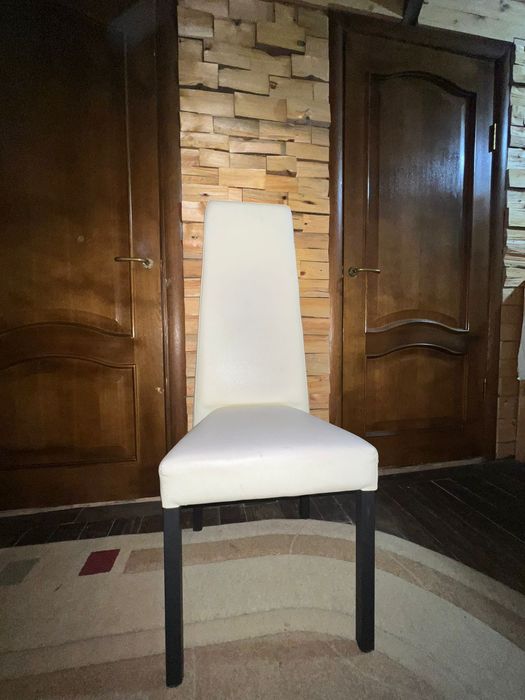 Продам стулья срочно