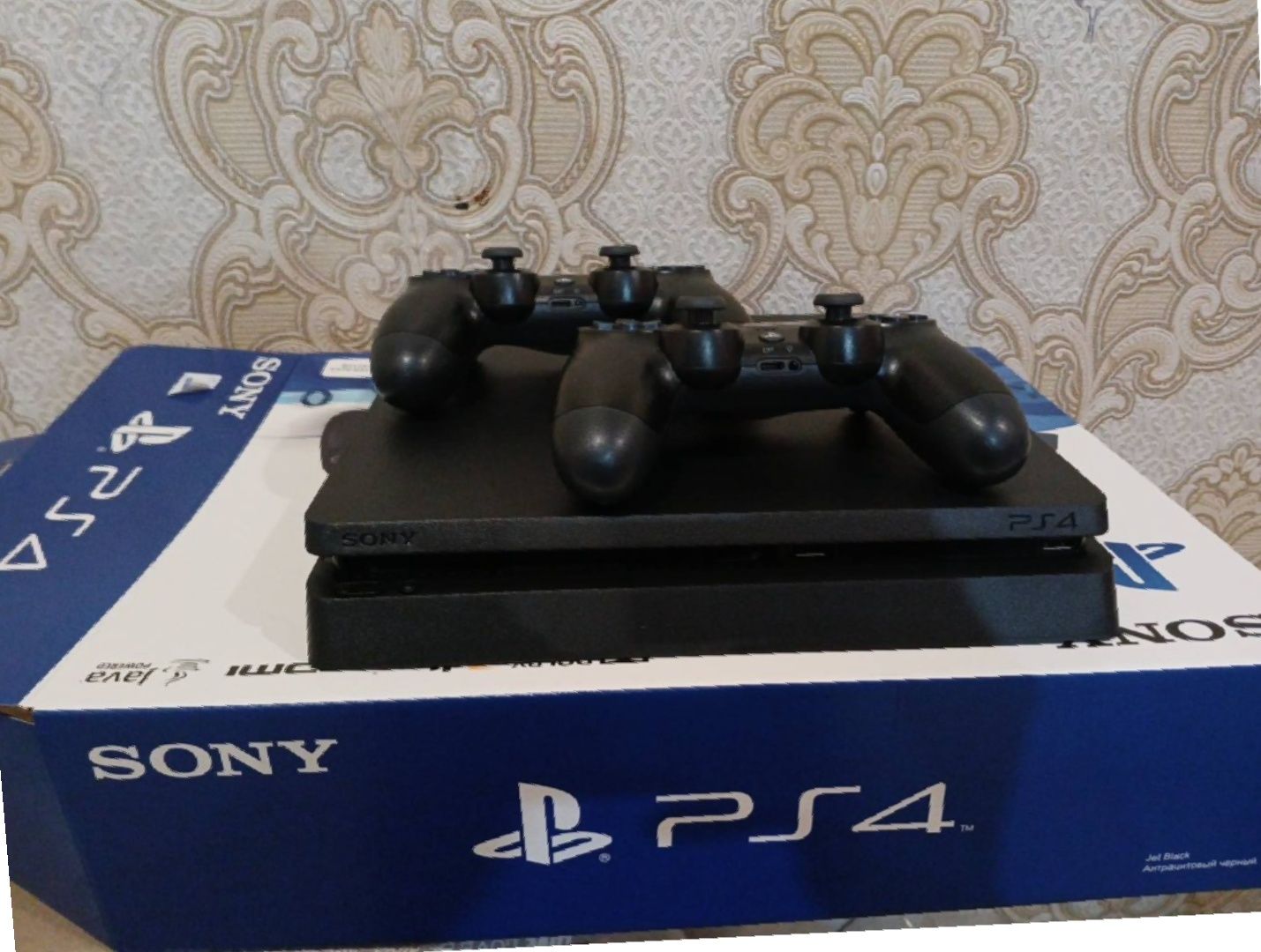 PS4  Слим в хорошем состоянии