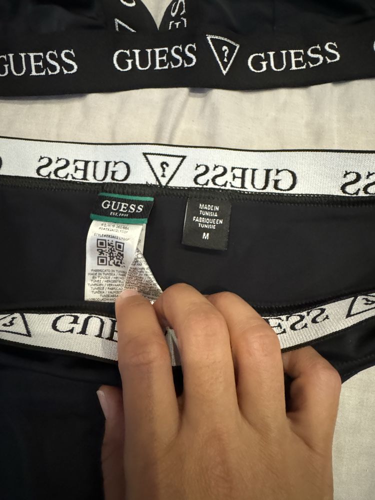 Бански комплект Guess размер М