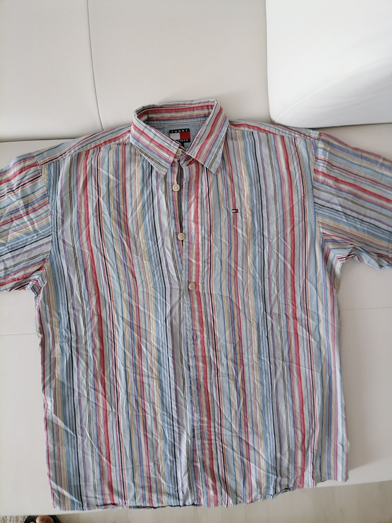 Vând cămașă băieți Tommy Hilfiger, produs de calitate,originala,import