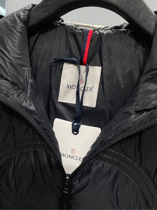 Geaca Moncler , calitate premium , pe comanda , nou , L