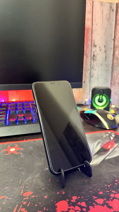 iPhone Xr negru 64Gb