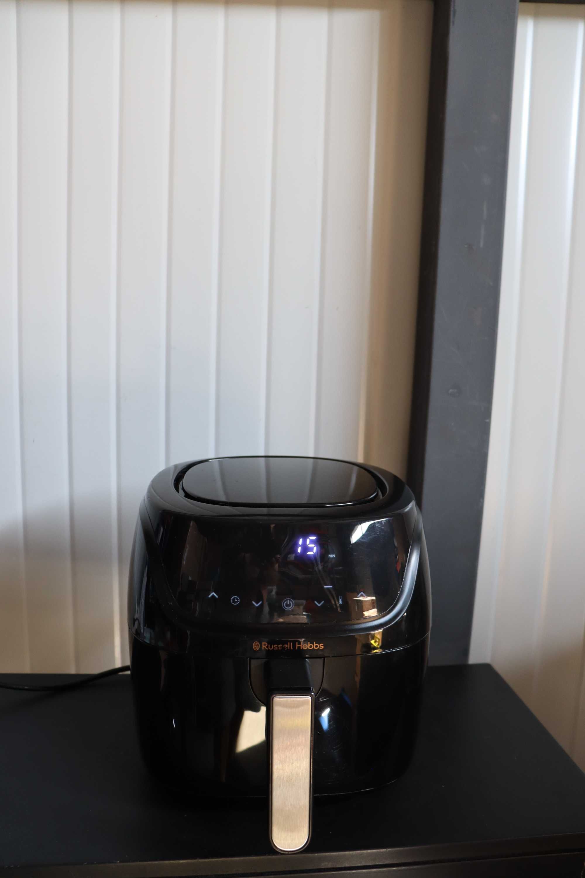 Фритюрник с горещ въздух Russell Hobbs SatisFry 4L еър фраер 1350W