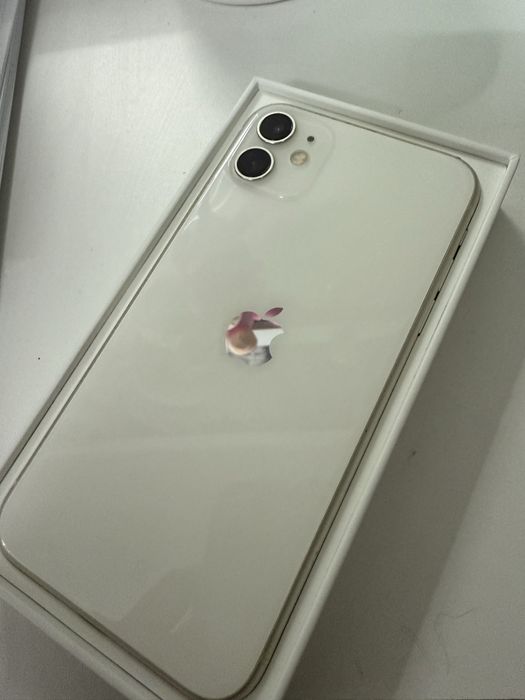 Продам Iphone 11