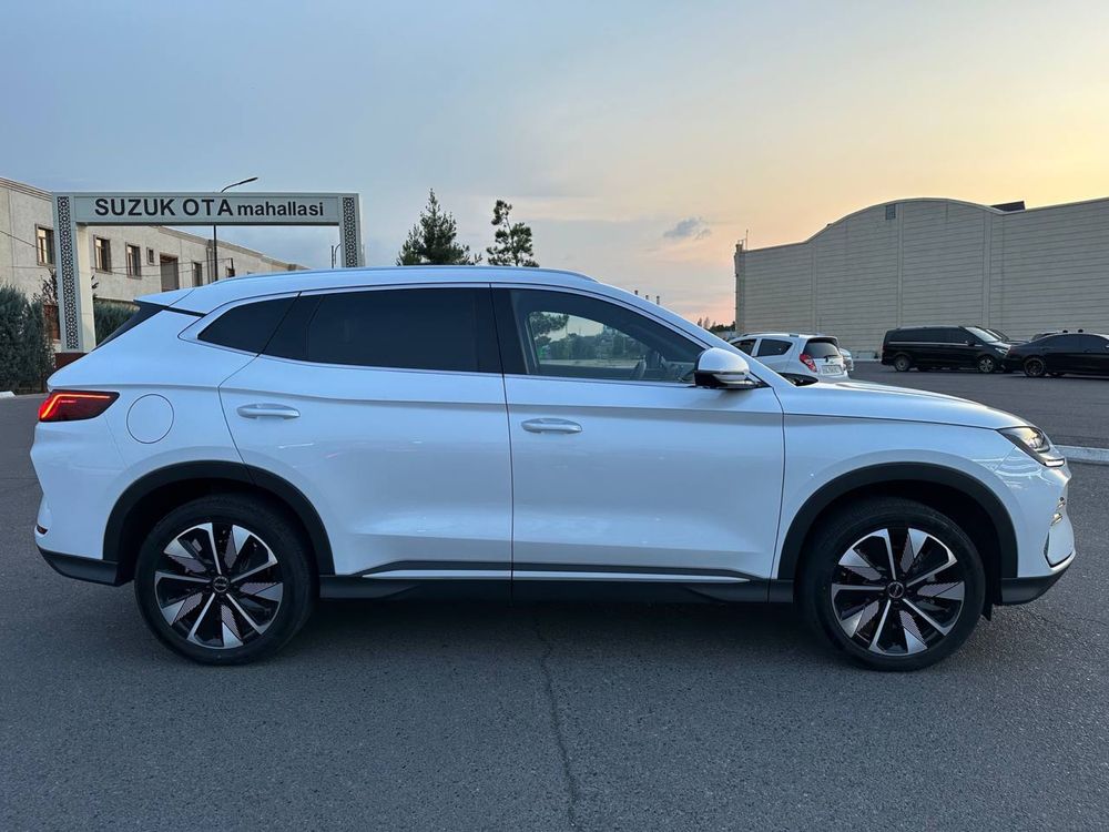 BYD champion 605 SROCHNA sotiladi