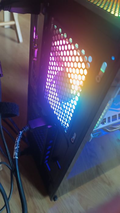 Unitate Gaming Procesor AMD Ryzen 5 3600 12core 4ghz 16gb ddr4 RX580 8