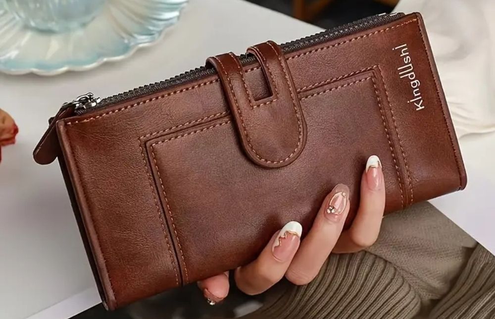 Дамско Портмоне Цена 20лв