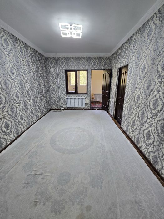 Ттз-2 Продается квартира 2/2/4 балкон 1.5х6 ор-р: Школа 248 Ширинбозор