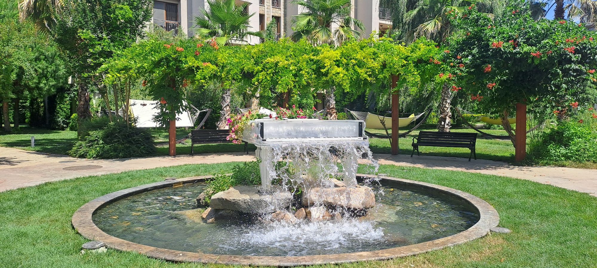 Апартаменти под наем в к-с Cascadas Family Resort. Слънчев Бряг.