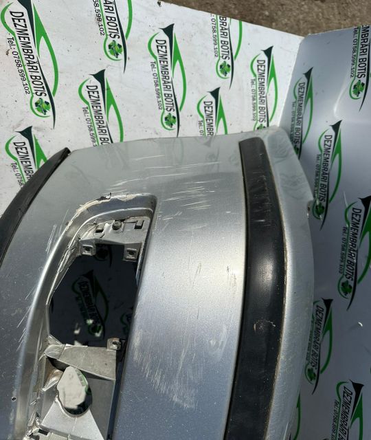 Bara fata Volkswagen VW Polo a 3-a generatie 6N (facelift)