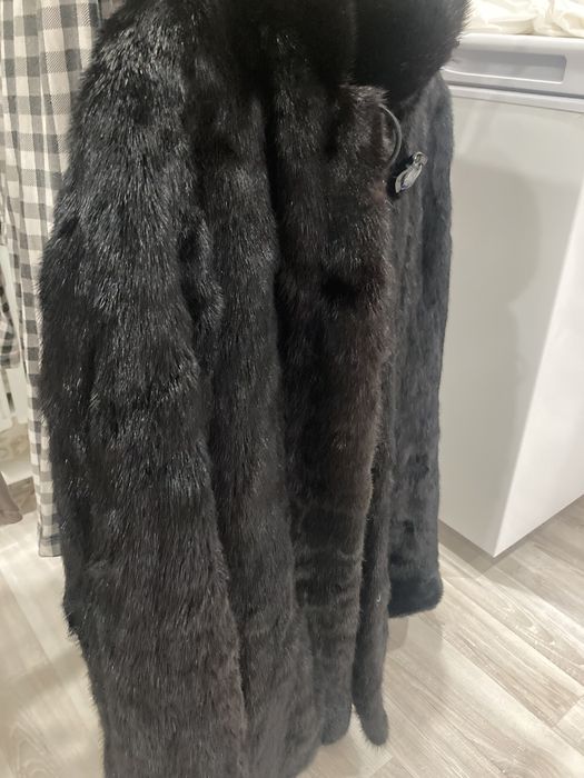 Продам норковую шубу